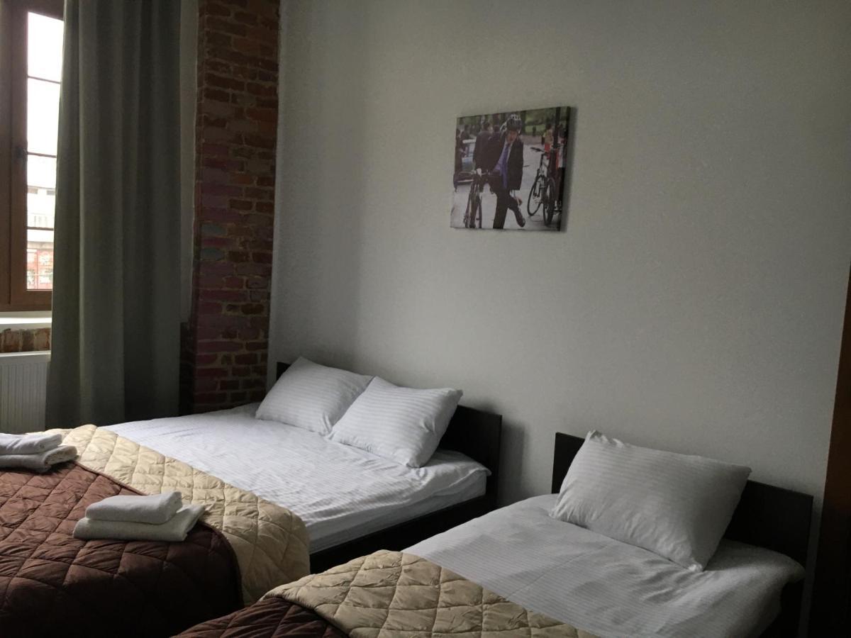 Hotel Rover ลวีฟ ภายนอก รูปภาพ